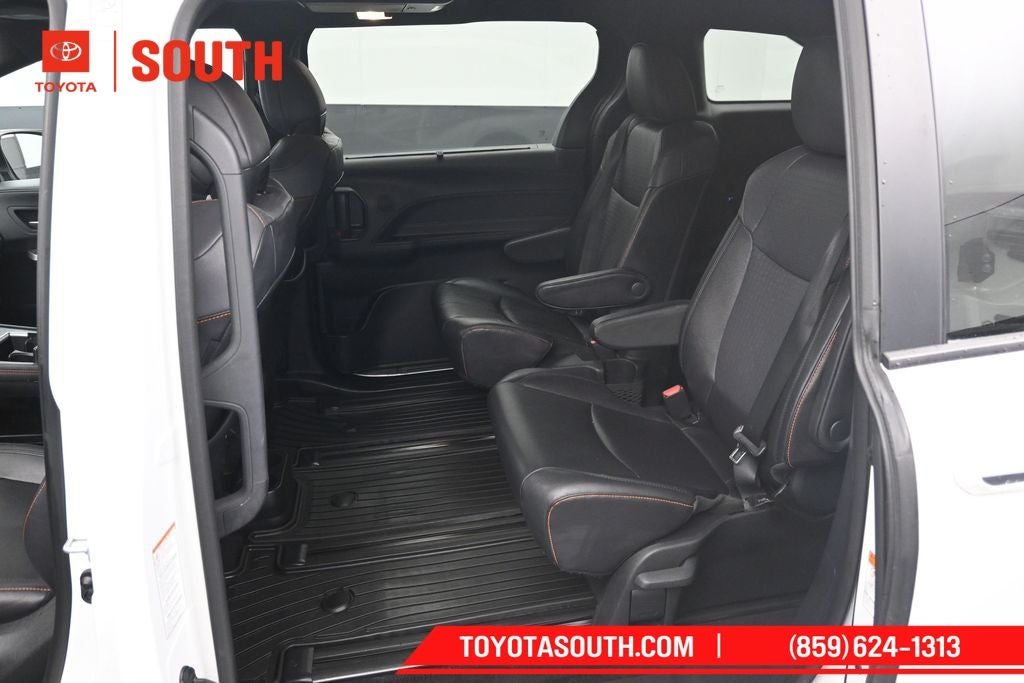 2023 Toyota Sienna XSE 7 Passenger