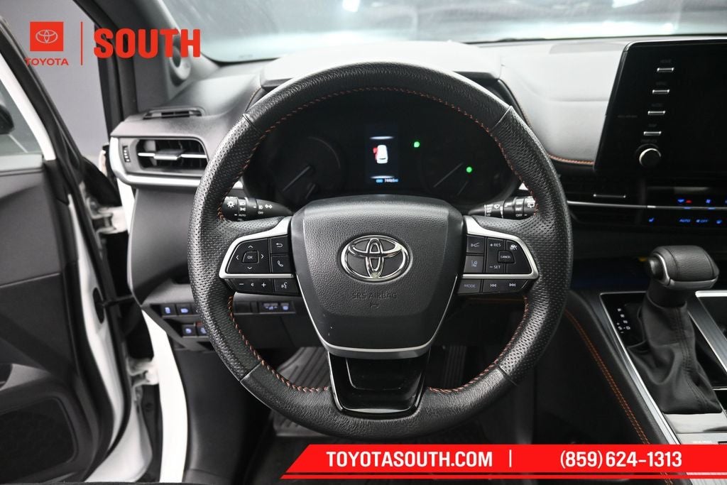2023 Toyota Sienna XSE 7 Passenger