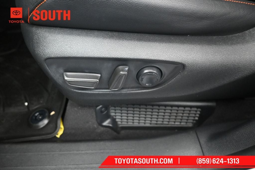 2023 Toyota Sienna XSE 7 Passenger