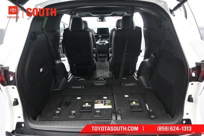 2023 Toyota Sienna XSE 7 Passenger