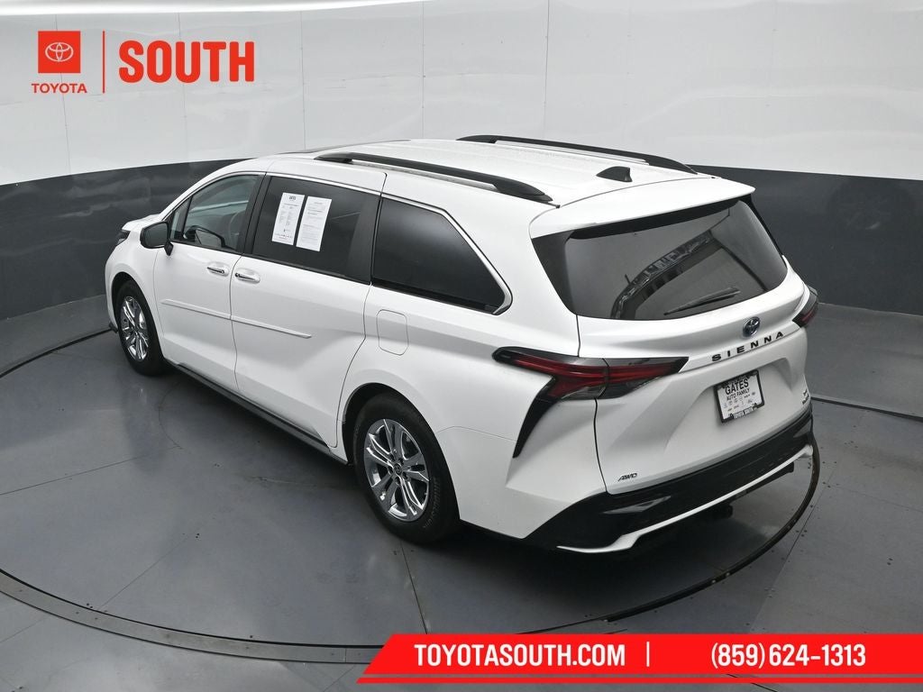 2023 Toyota Sienna XSE 7 Passenger