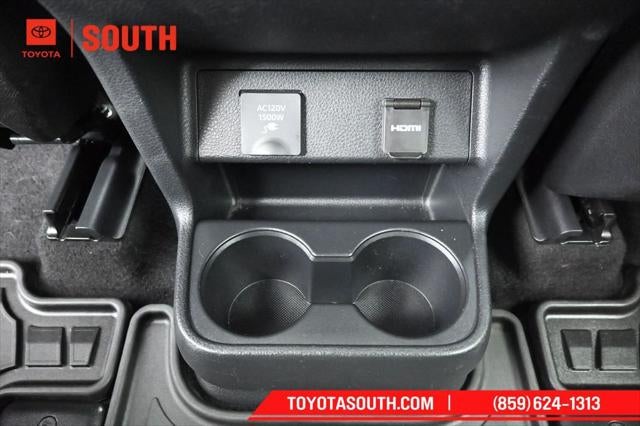 2023 Toyota Sienna XSE 7 Passenger