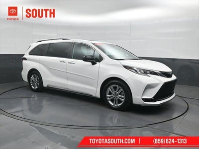 2023 Toyota Sienna XSE 7 Passenger