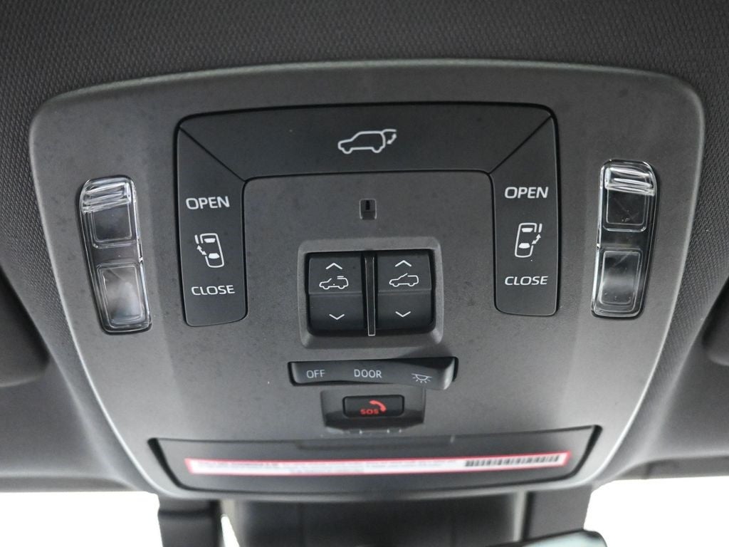 2024 Toyota Sienna Platinum 7 Passenger