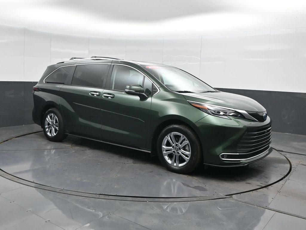 2024 Toyota Sienna Platinum 7 Passenger