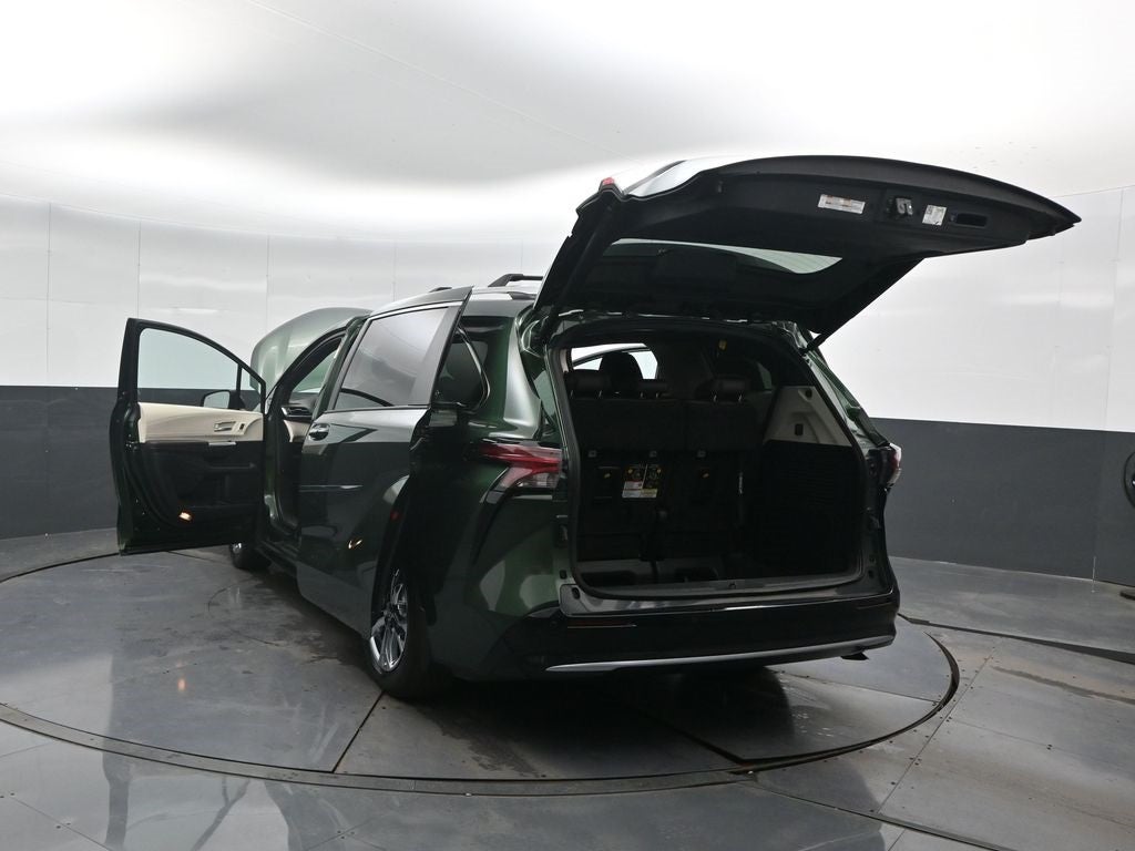2024 Toyota Sienna Platinum 7 Passenger