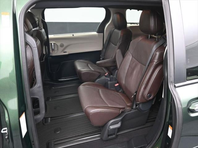 2024 Toyota Sienna Platinum 7 Passenger