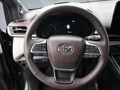 2024 Toyota Sienna Platinum 7 Passenger