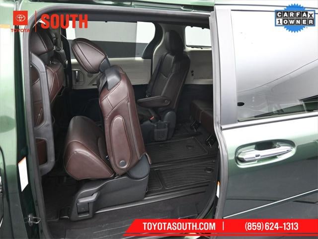 2024 Toyota Sienna Platinum 7 Passenger