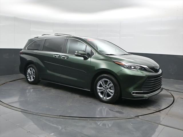 2024 Toyota Sienna Platinum 7 Passenger