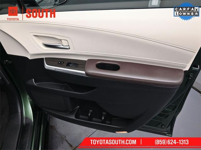 2024 Toyota Sienna Platinum 7 Passenger