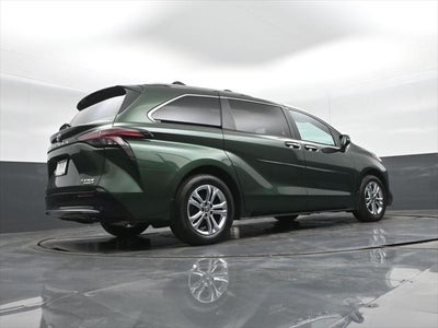 2024 Toyota Sienna Platinum 7 Passenger