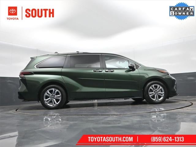 2024 Toyota Sienna Platinum 7 Passenger
