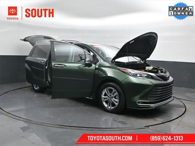 2024 Toyota Sienna Platinum 7 Passenger