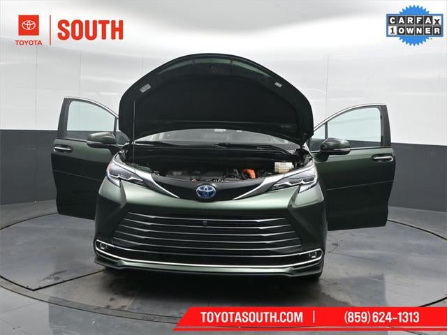 2024 Toyota Sienna Platinum 7 Passenger