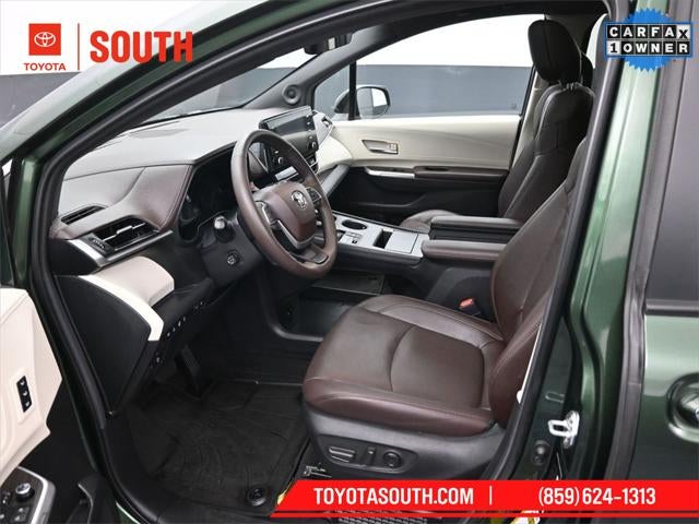 2024 Toyota Sienna Platinum 7 Passenger
