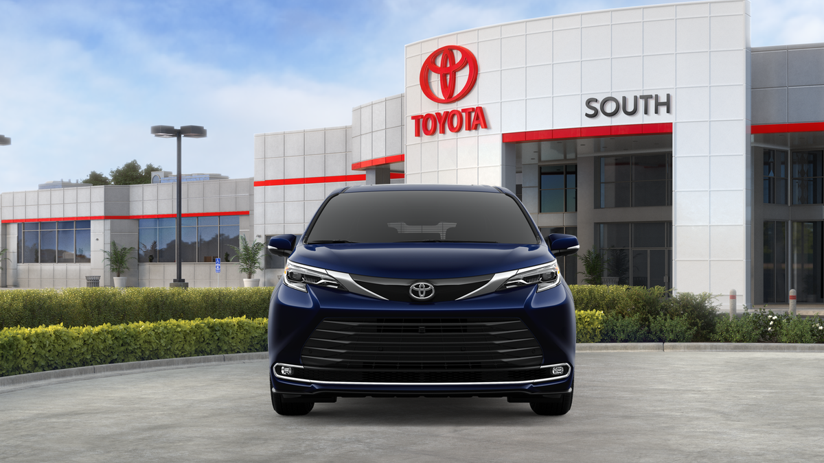 2026 Toyota Sienna Platinum 7 Passenger