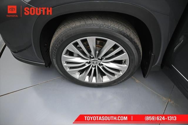 2020 Toyota Highlander Platinum
