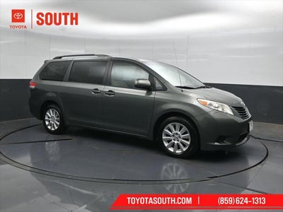 2014 Toyota Sienna LE 7 Passenger