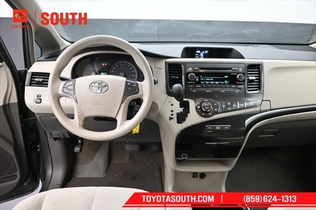 2014 Toyota Sienna LE 7 Passenger