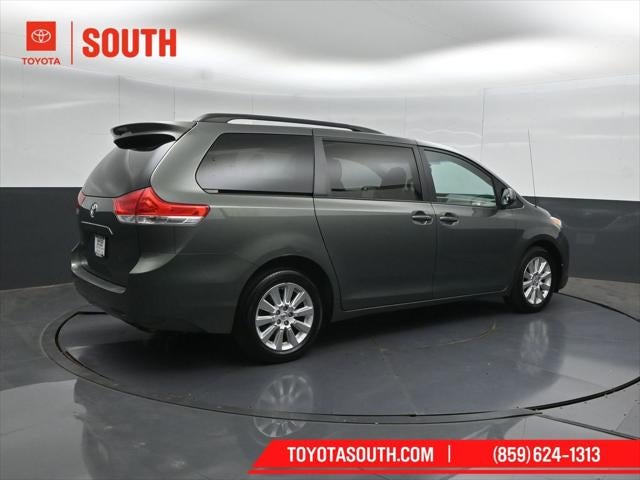 2014 Toyota Sienna LE 7 Passenger