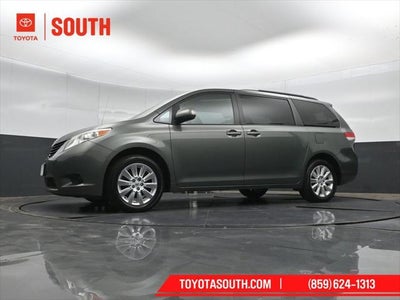 2014 Toyota Sienna LE 7 Passenger