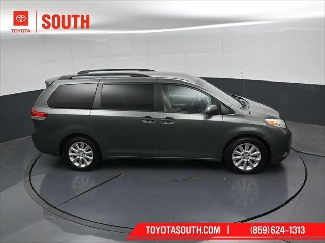 2014 Toyota Sienna LE 7 Passenger