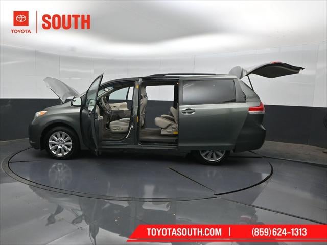 2014 Toyota Sienna LE 7 Passenger