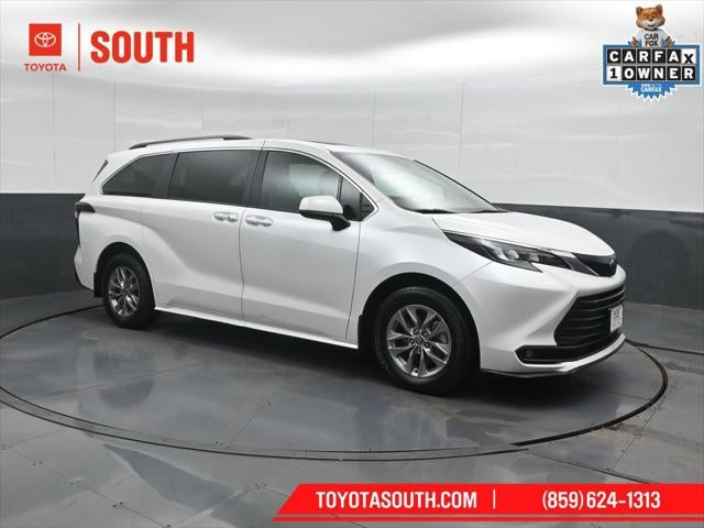 2025 Toyota Sienna XLE 7 Passenger