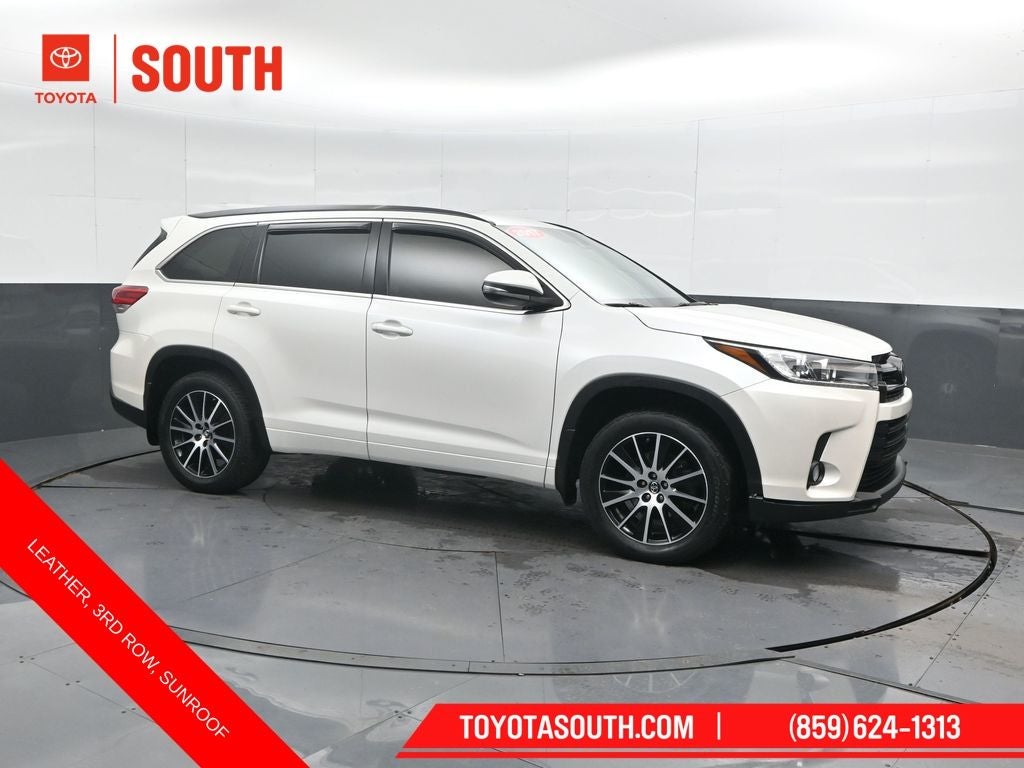 2017 Toyota Highlander SE