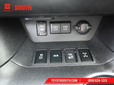 2017 Toyota Highlander SE