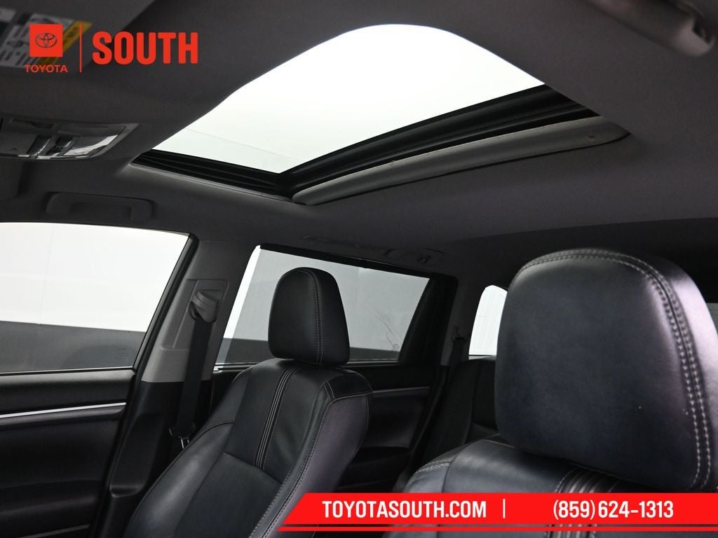 2017 Toyota Highlander SE