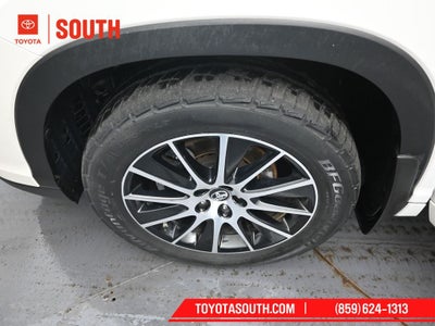 2017 Toyota Highlander SE