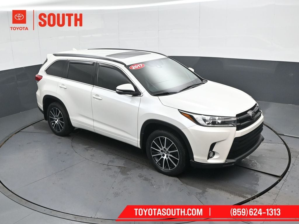 2017 Toyota Highlander SE