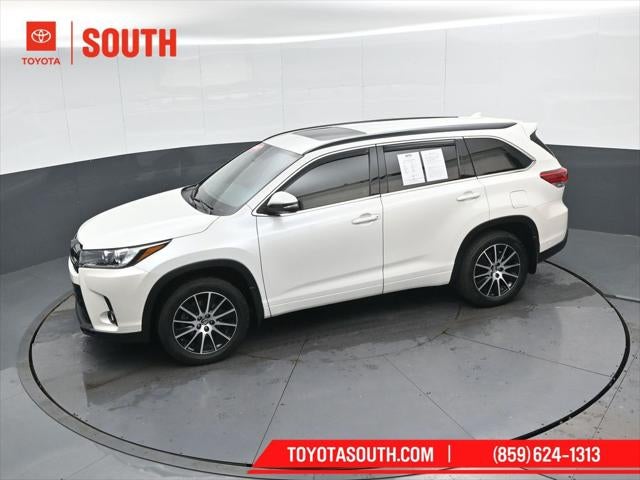 2017 Toyota Highlander SE