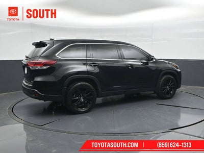 2019 Toyota Highlander SE
