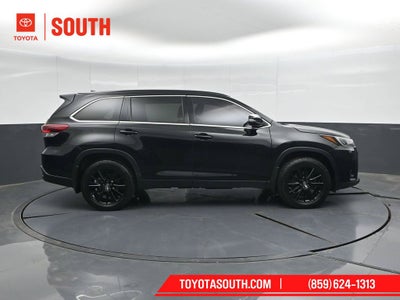 2019 Toyota Highlander SE