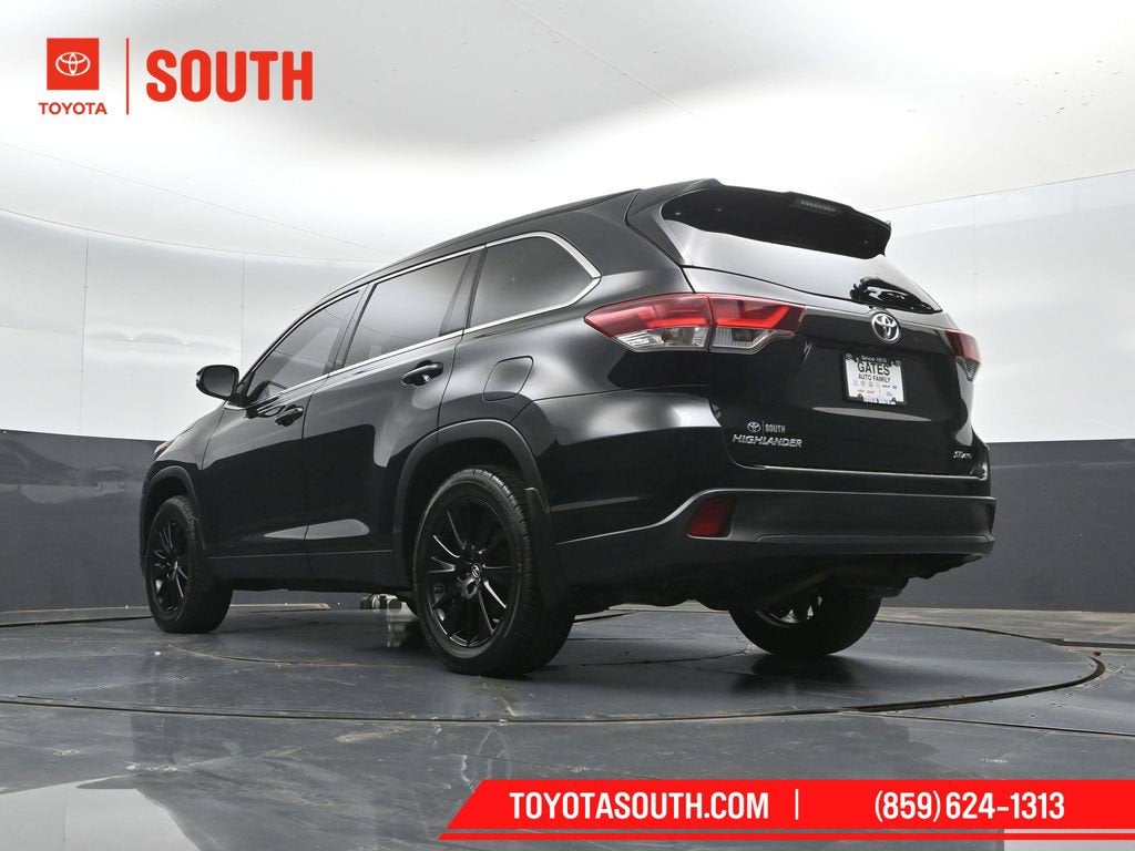 2019 Toyota Highlander SE
