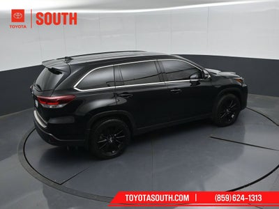 2019 Toyota Highlander SE