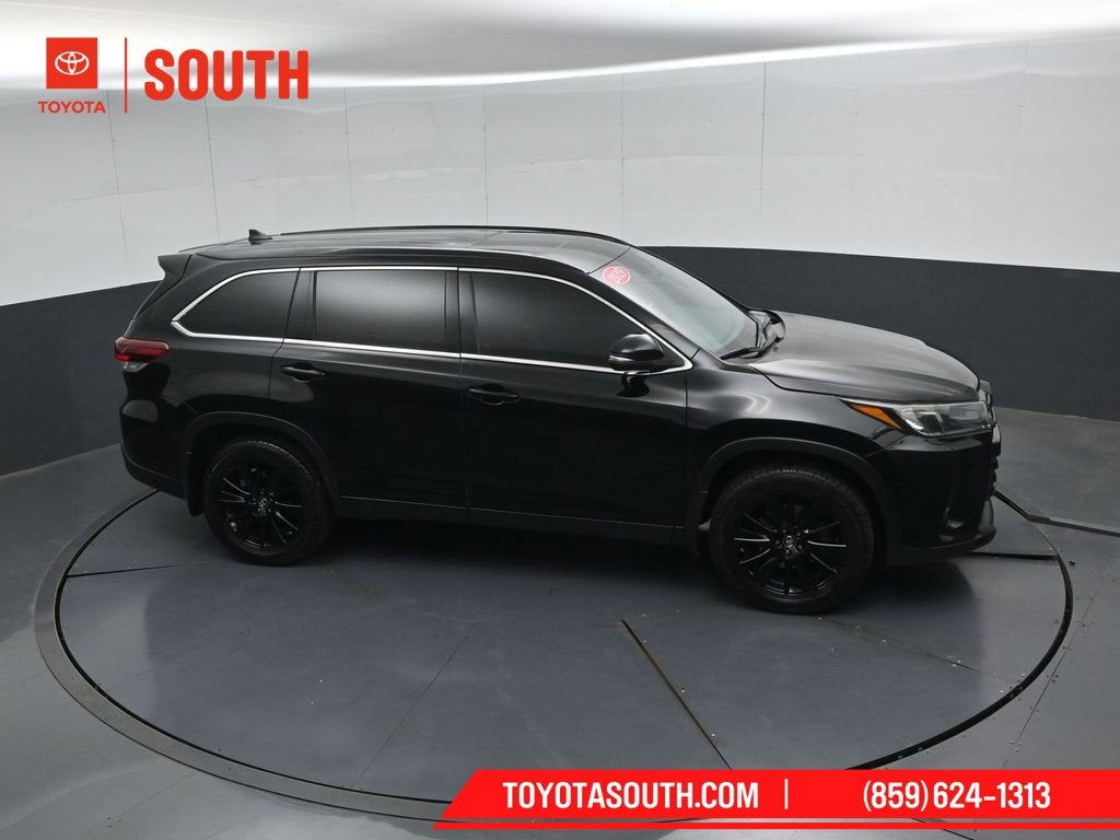 2019 Toyota Highlander SE