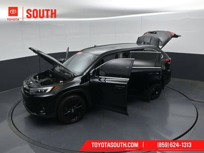 2019 Toyota Highlander SE
