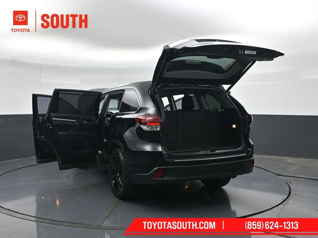 2019 Toyota Highlander SE