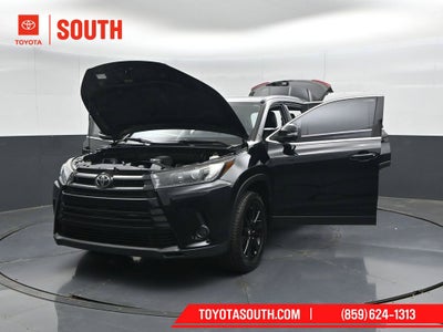 2019 Toyota Highlander SE