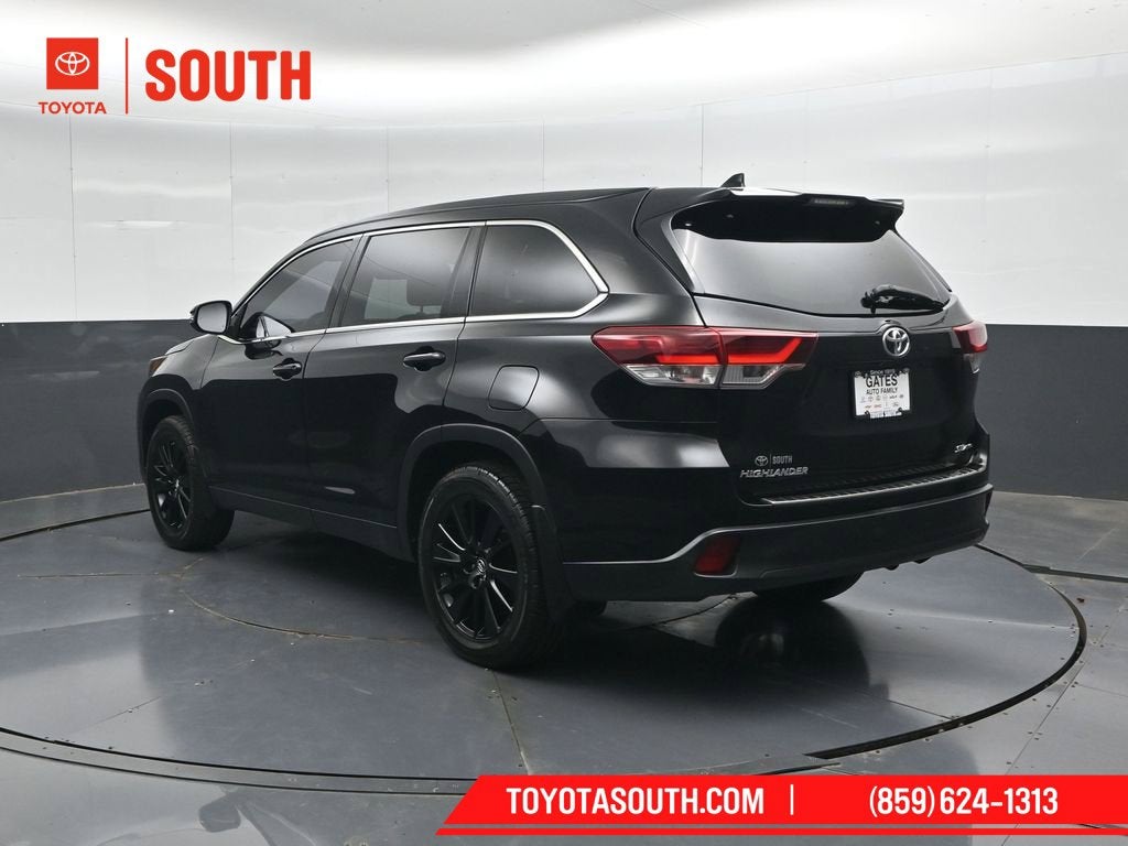 2019 Toyota Highlander SE