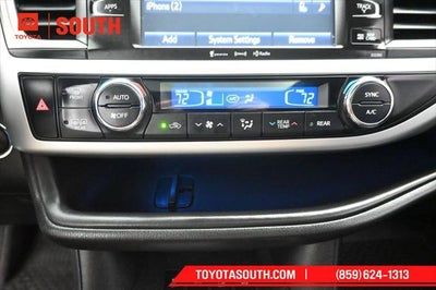 2019 Toyota Highlander SE