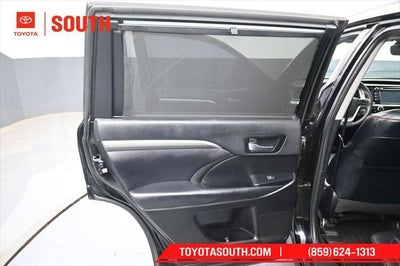 2019 Toyota Highlander SE