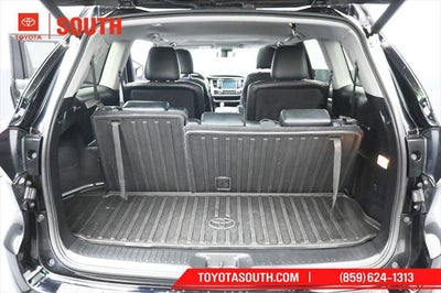 2019 Toyota Highlander SE