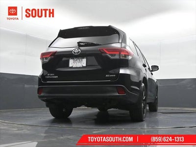 2019 Toyota Highlander SE