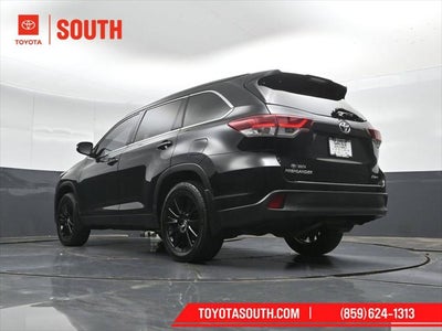 2019 Toyota Highlander SE