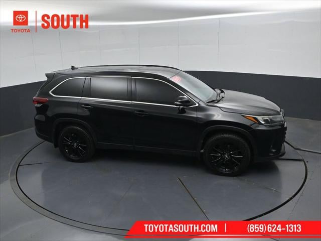 2019 Toyota Highlander SE